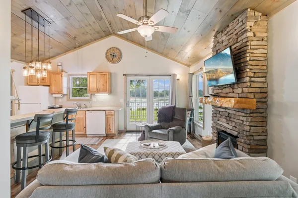 $339,900 | 19314 Highwood Shores Road, Pine City, MN 55063