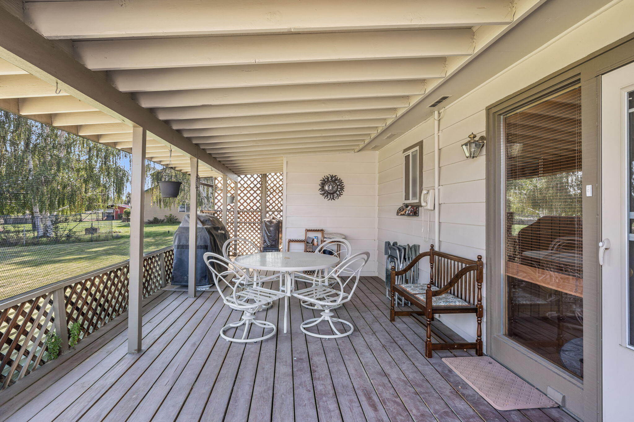 63360 Deschutes Market Road Bend, OR 97701 - Photo 25 of 39 Back covered deck