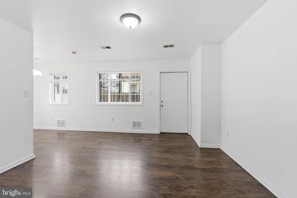 $1,199 | 506 Eastern Avenue Northeast, Unit 102, Washington, DC 20019