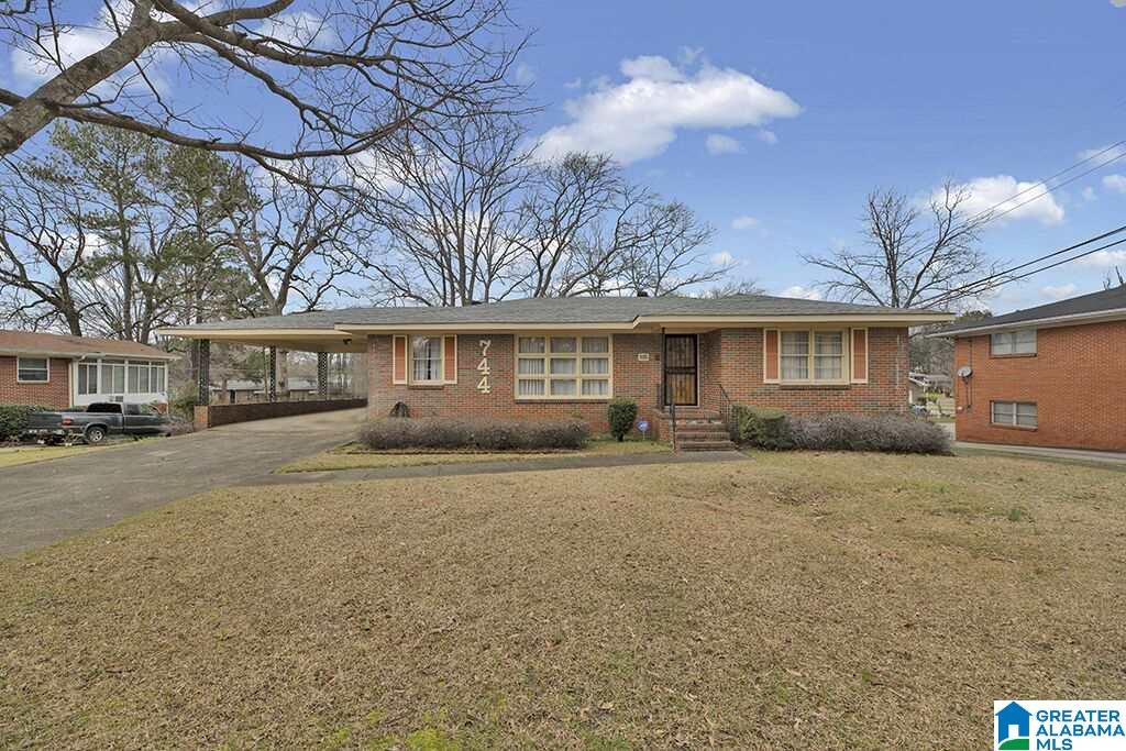 744 Sherwood Road Fairfield, AL 35064 - Photo 2 of 23