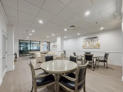 $575,000 | 5380 North Ocean Drive, Unit 10B, Singer Island, FL 33404