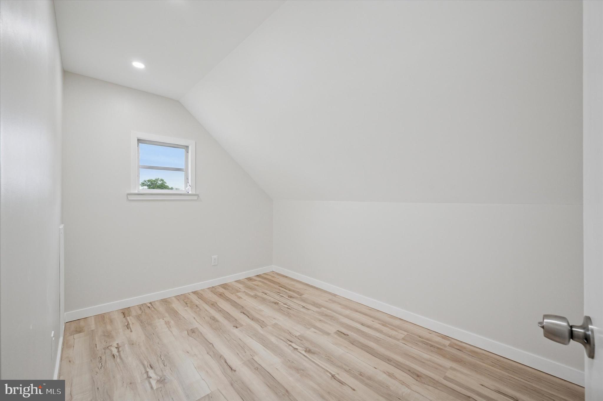 727 Sherrie Road Philadelphia, PA 19115 - Photo 13 of 15