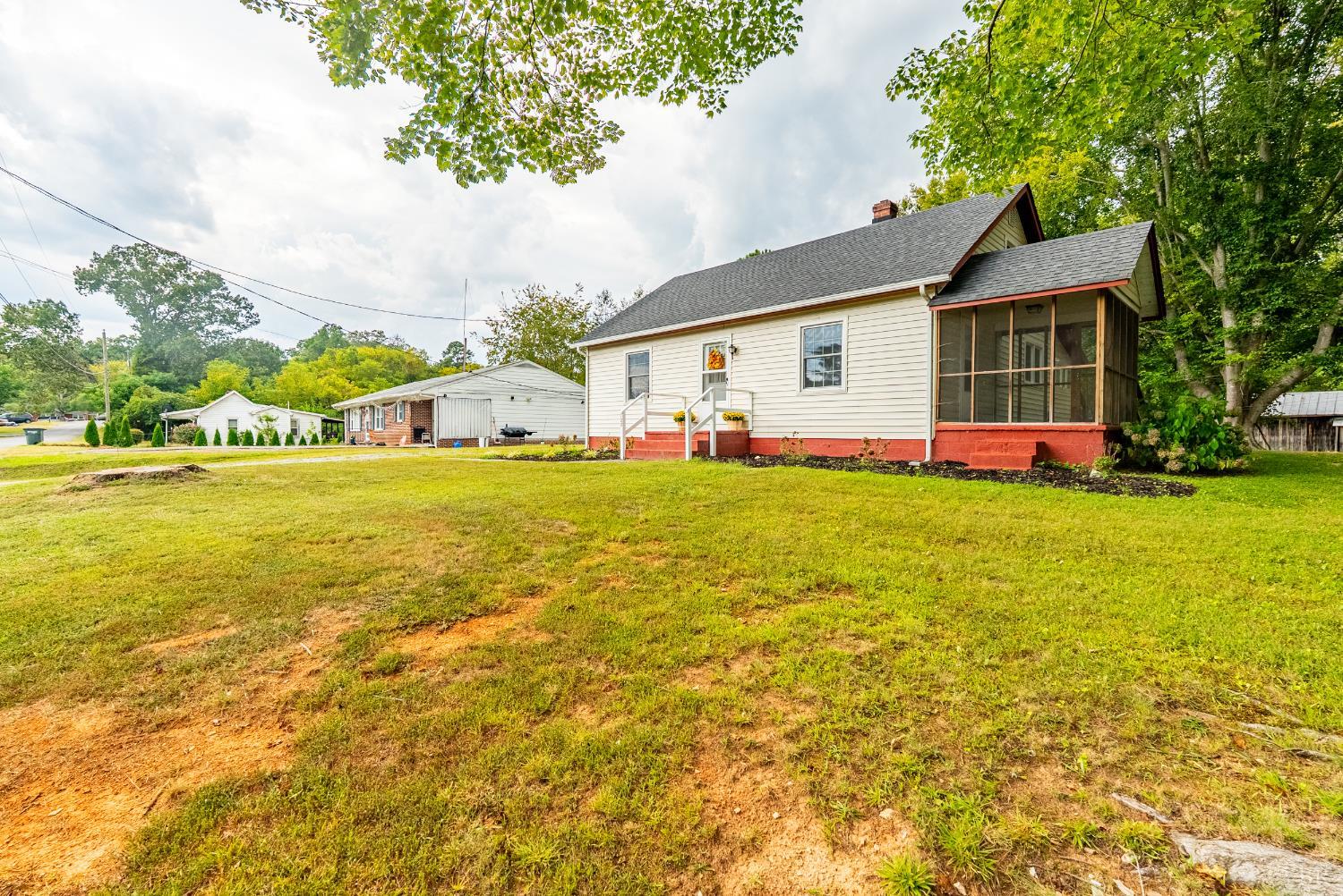 122 Ridge Street Brookneal, VA 24528 - Photo 8 of 32 Gallery Image 8