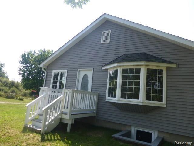 767 West Castle Road Fostoria, MI 48435 - Photo 2 of 48 P1040808.JPG