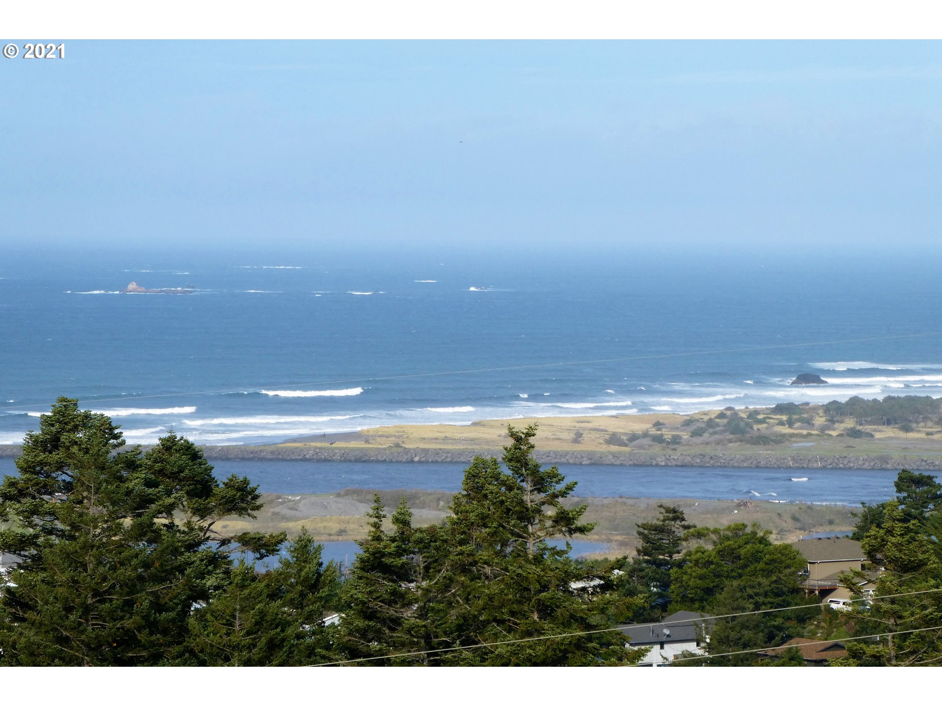 29693 Bear Mountain Road Gold Beach, OR 97444 - Photo 3 of 32 Gallery Image 3