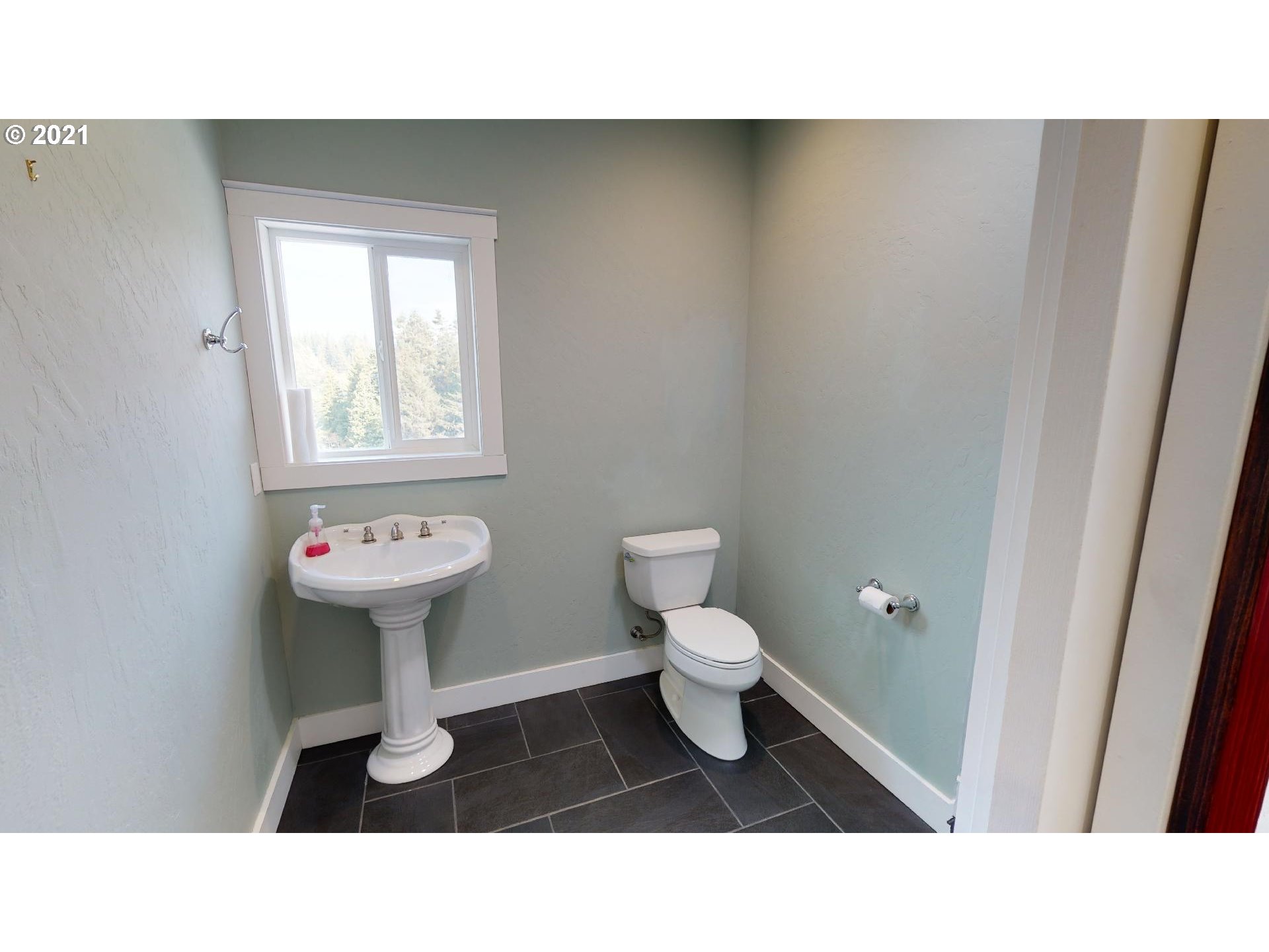 29693 Bear Mountain Road Gold Beach, OR 97444 - Photo 25 of 32 Gallery Image 25