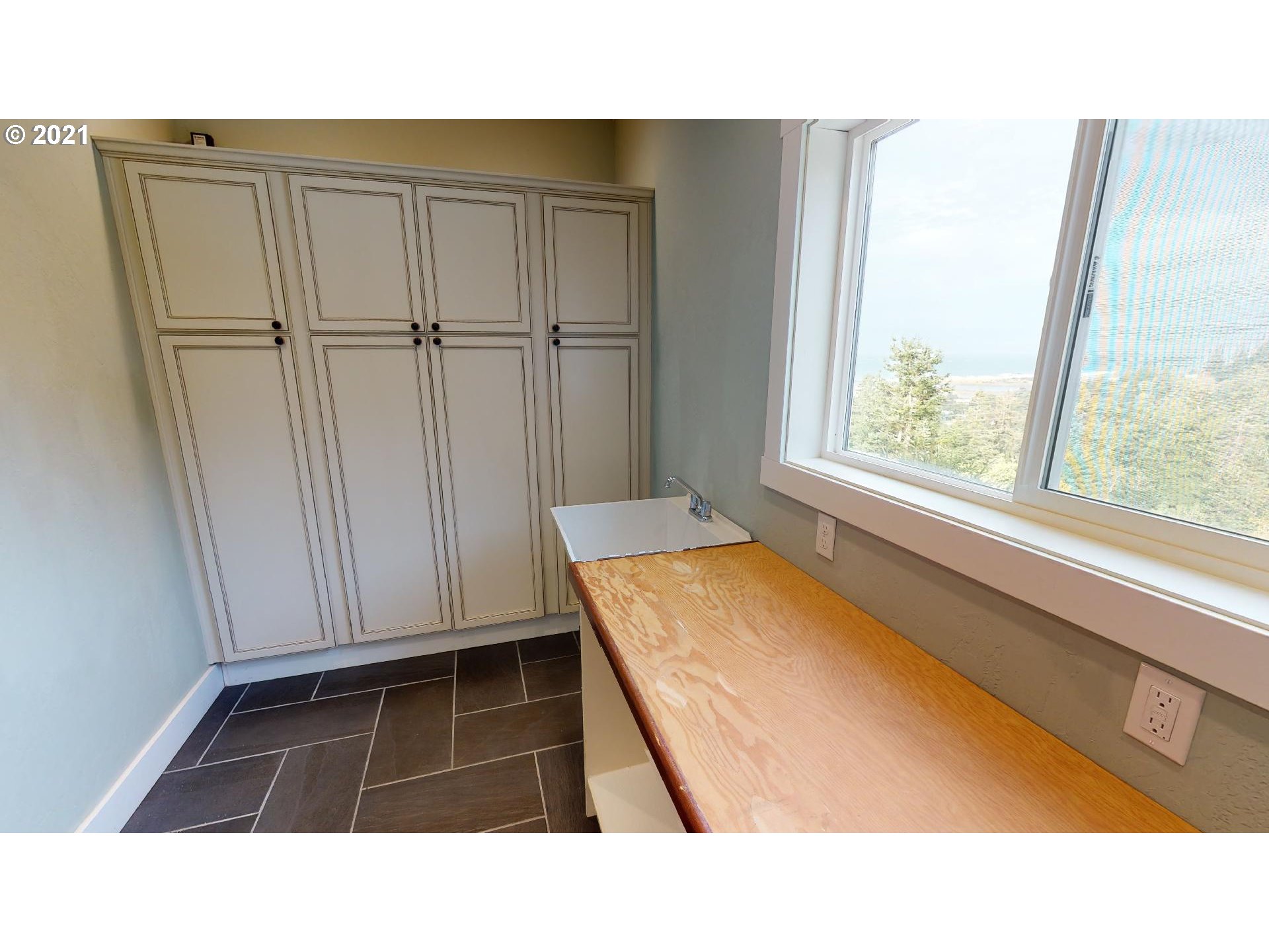29693 Bear Mountain Road Gold Beach, OR 97444 - Photo 27 of 32 Gallery Image 27