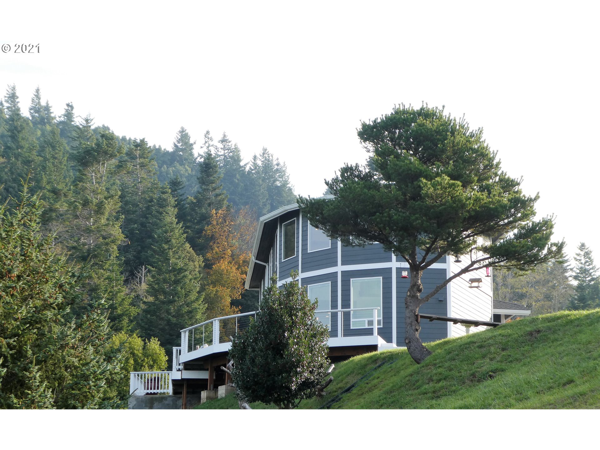 29693 Bear Mountain Road Gold Beach, OR 97444 - Photo 29 of 32 Gallery Image 29