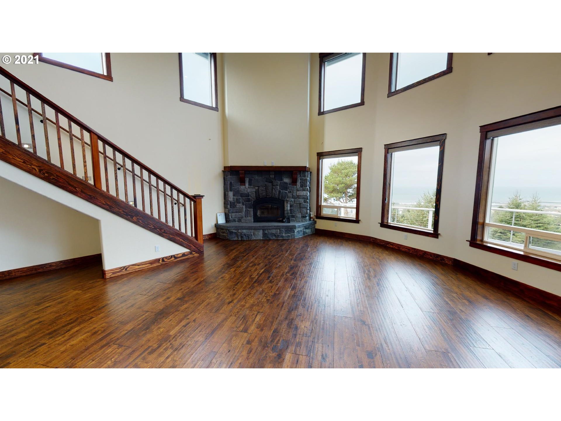 29693 Bear Mountain Road Gold Beach, OR 97444 - Photo 6 of 32 Gallery Image 6