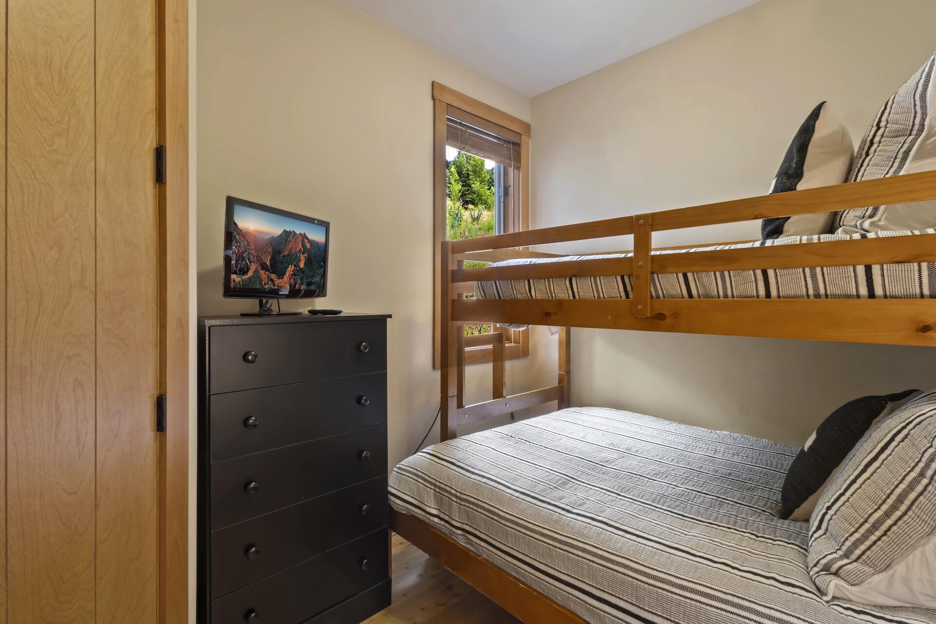 403 Adams Ranch Road, Unit B Mountain Village, CO 81435 - Photo 24 of 28 Guest Bedroom Bunk Bed
