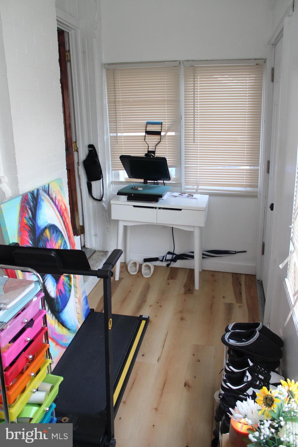 4869 Merion Avenue Philadelphia, PA 19131 - Photo 13 of 14 Front porch