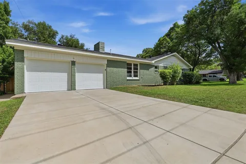 $784,000 | 4120 Lanark Avenue, Fort Worth, TX 76109