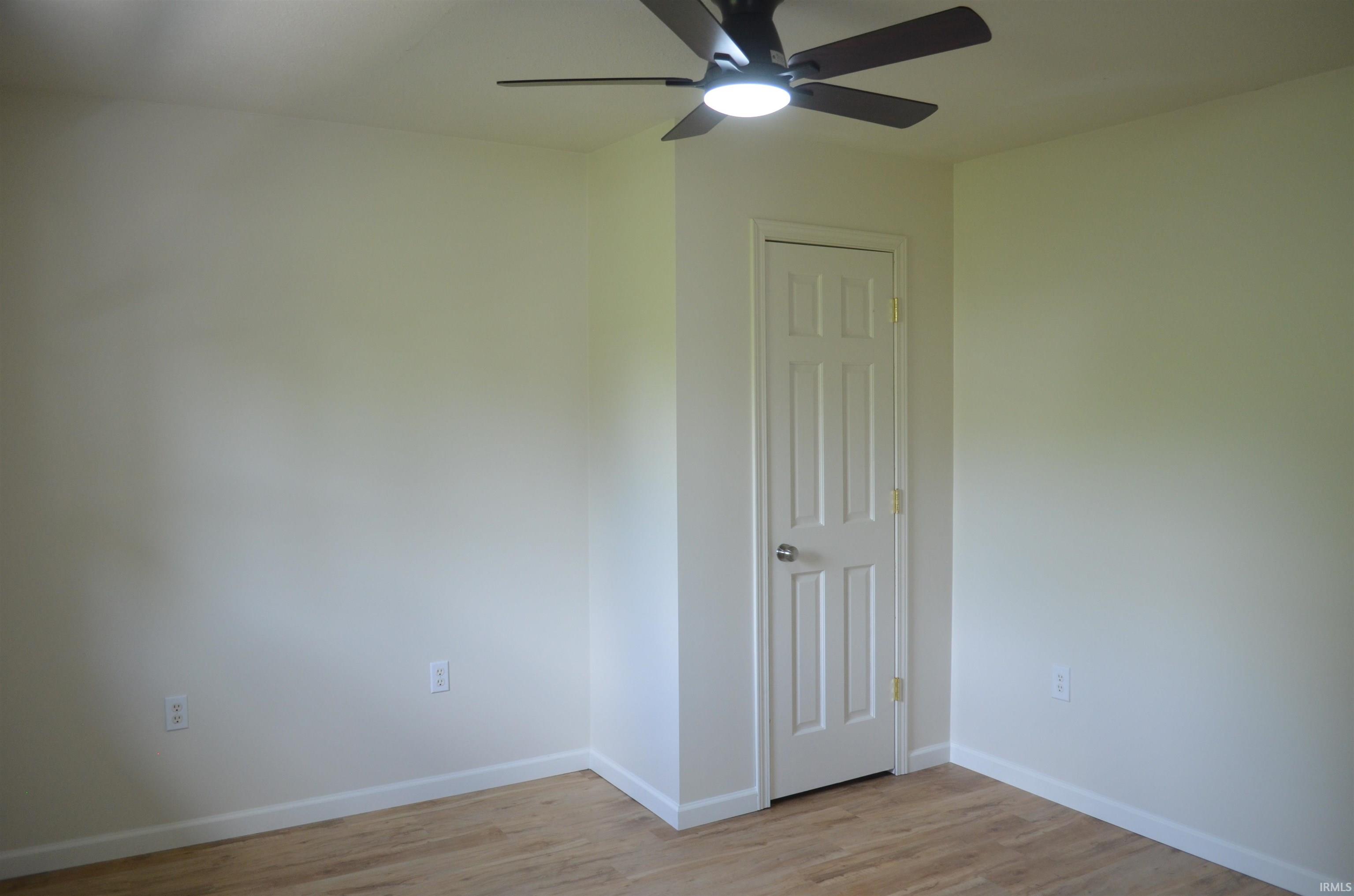 11683 Black Point Road Syracuse, IN 46567 - Photo 20 of 21