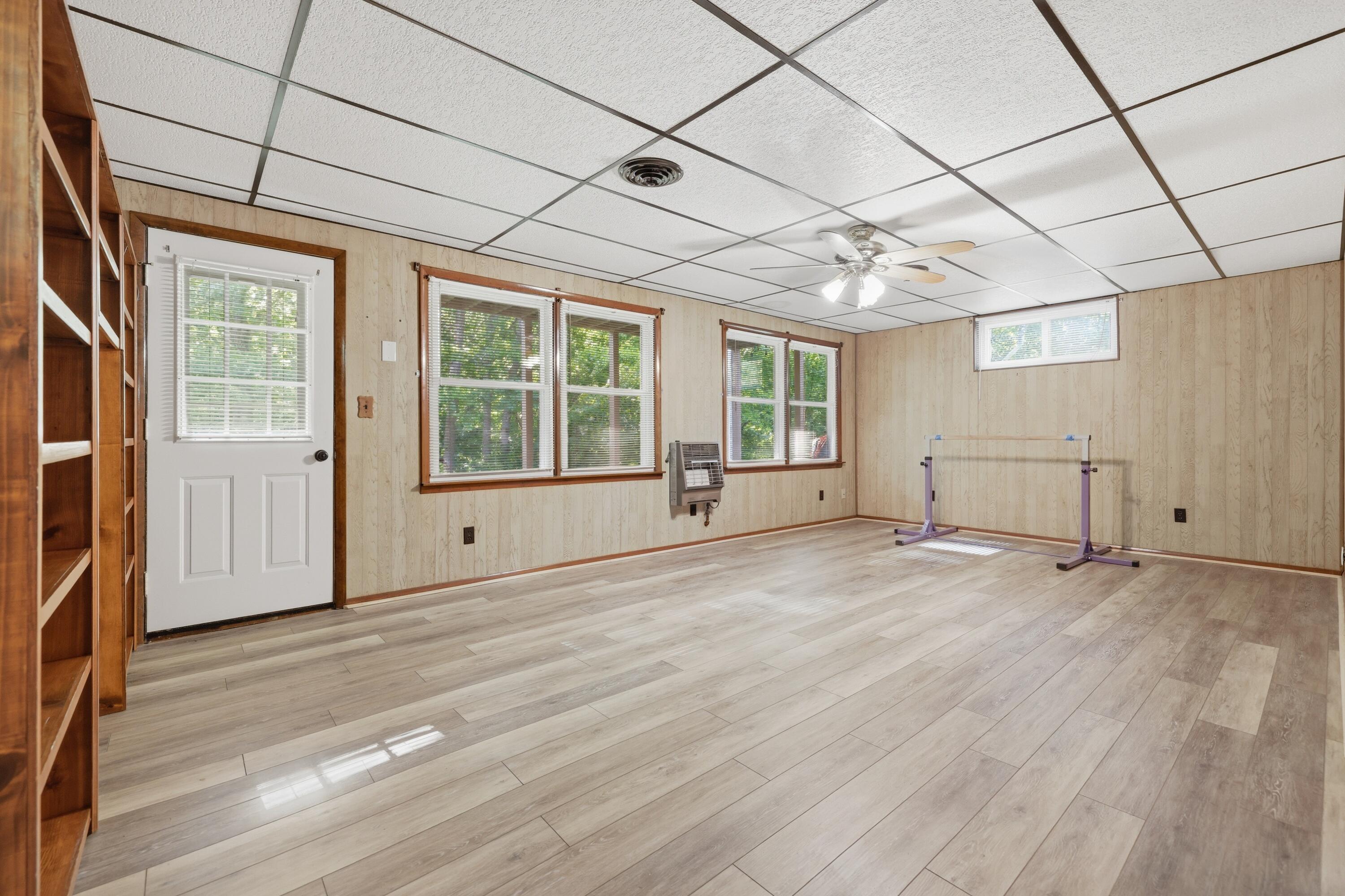 1130 Wright Road Murray, KY 42071 - Photo 20 of 35 Downstairs Living Room