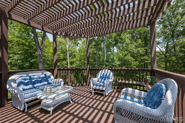 $950,000 | 50 Sunfish Drive, Defiance, MO 63341