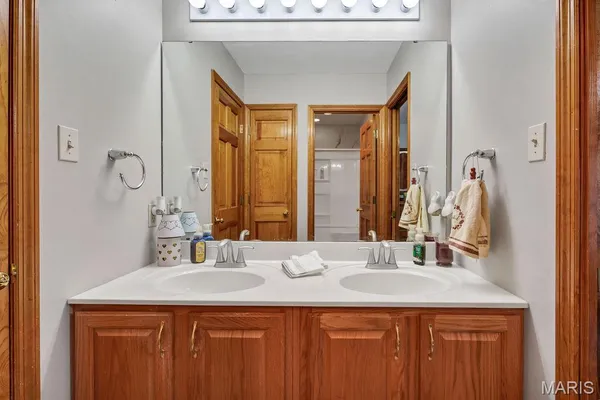 $950,000 | 50 Sunfish Drive, Defiance, MO 63341