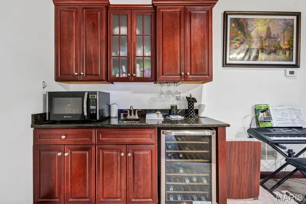 $950,000 | 50 Sunfish Drive, Defiance, MO 63341