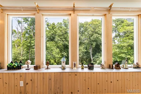 $950,000 | 50 Sunfish Drive, Defiance, MO 63341