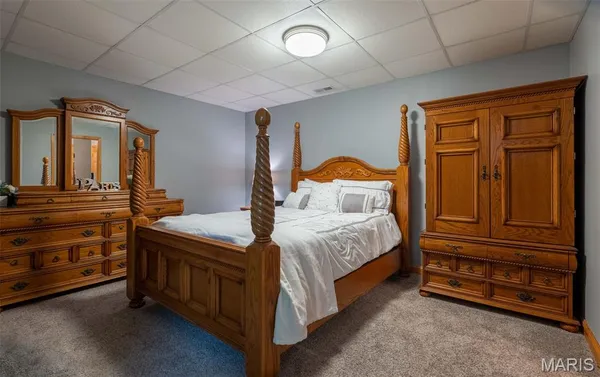 $950,000 | 50 Sunfish Drive, Defiance, MO 63341