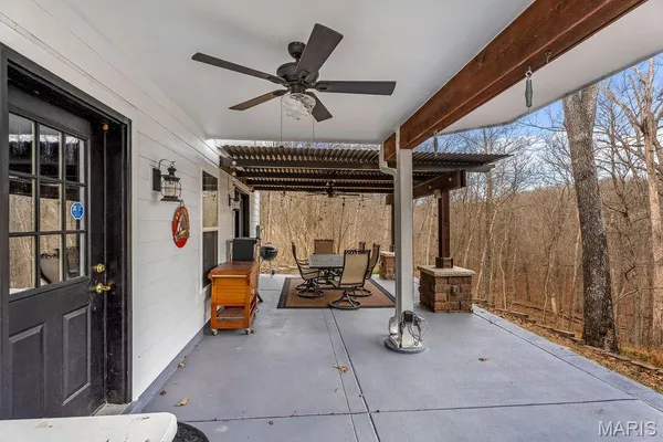 $950,000 | 50 Sunfish Drive, Defiance, MO 63341