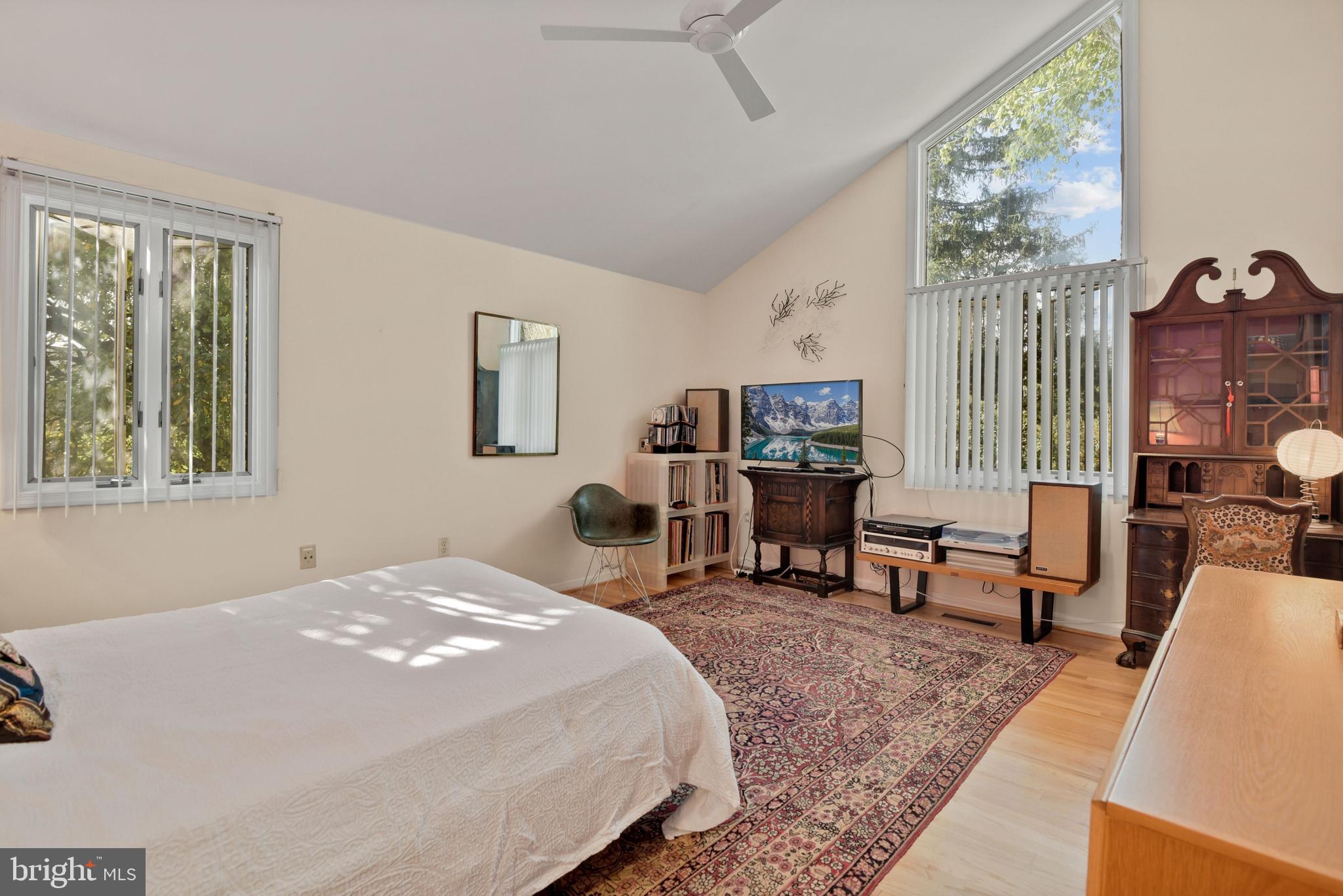11706 Smoketree Road Potomac, MD 20854 - Photo 15 of 36 Master Bedroom