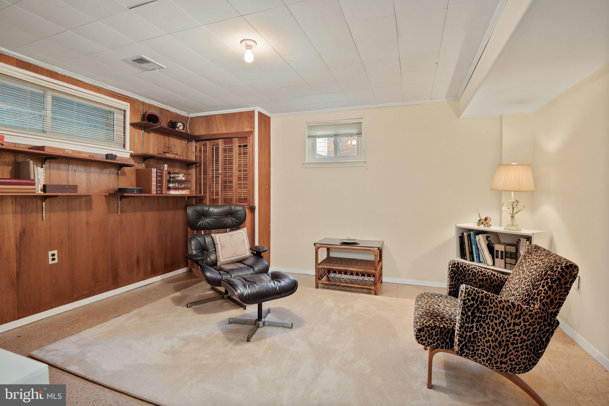 11706 Smoketree Road Potomac, MD 20854 - Photo 27 of 36 Lower Level Sitting Room