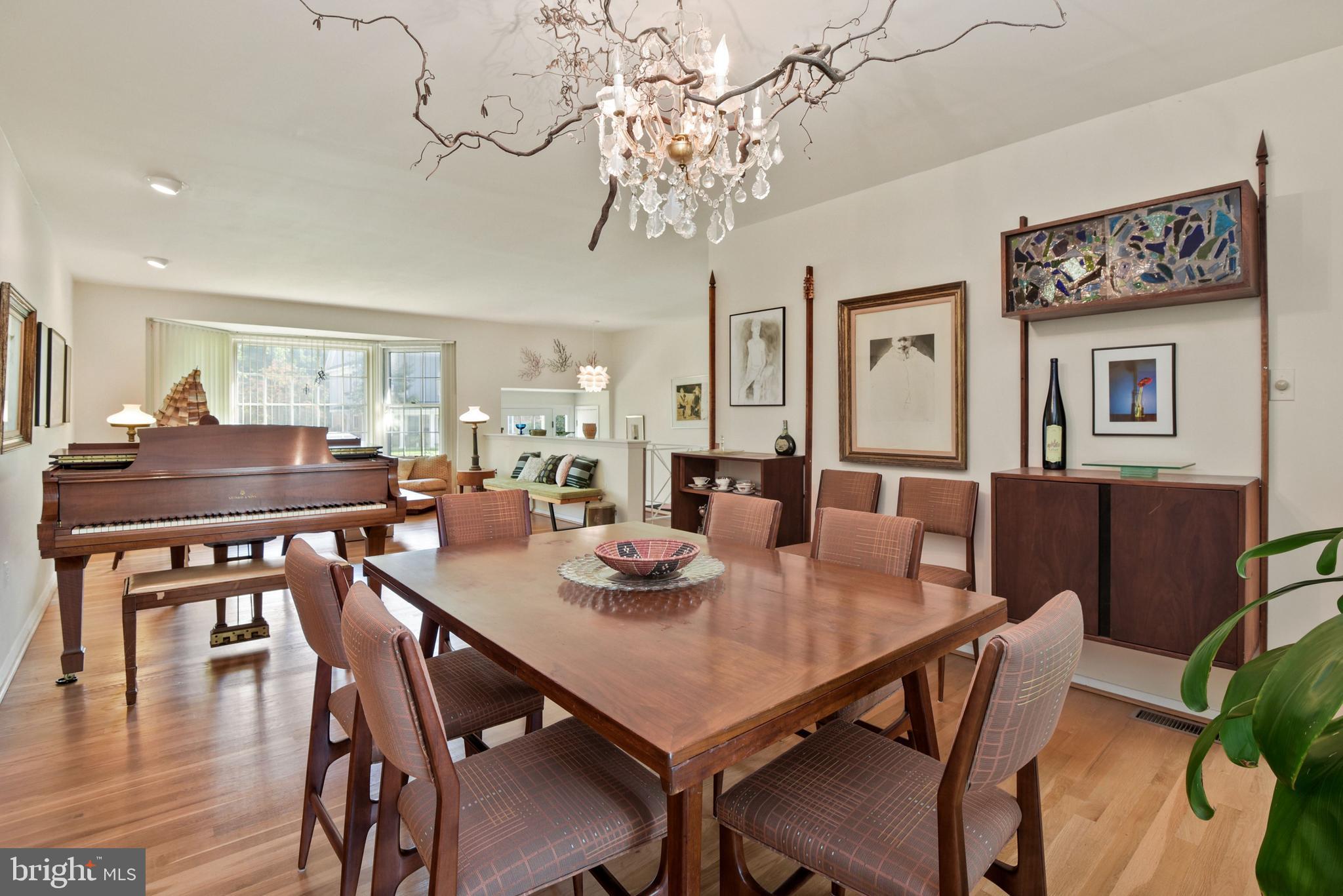 11706 Smoketree Road Potomac, MD 20854 - Photo 8 of 36 Dining Room