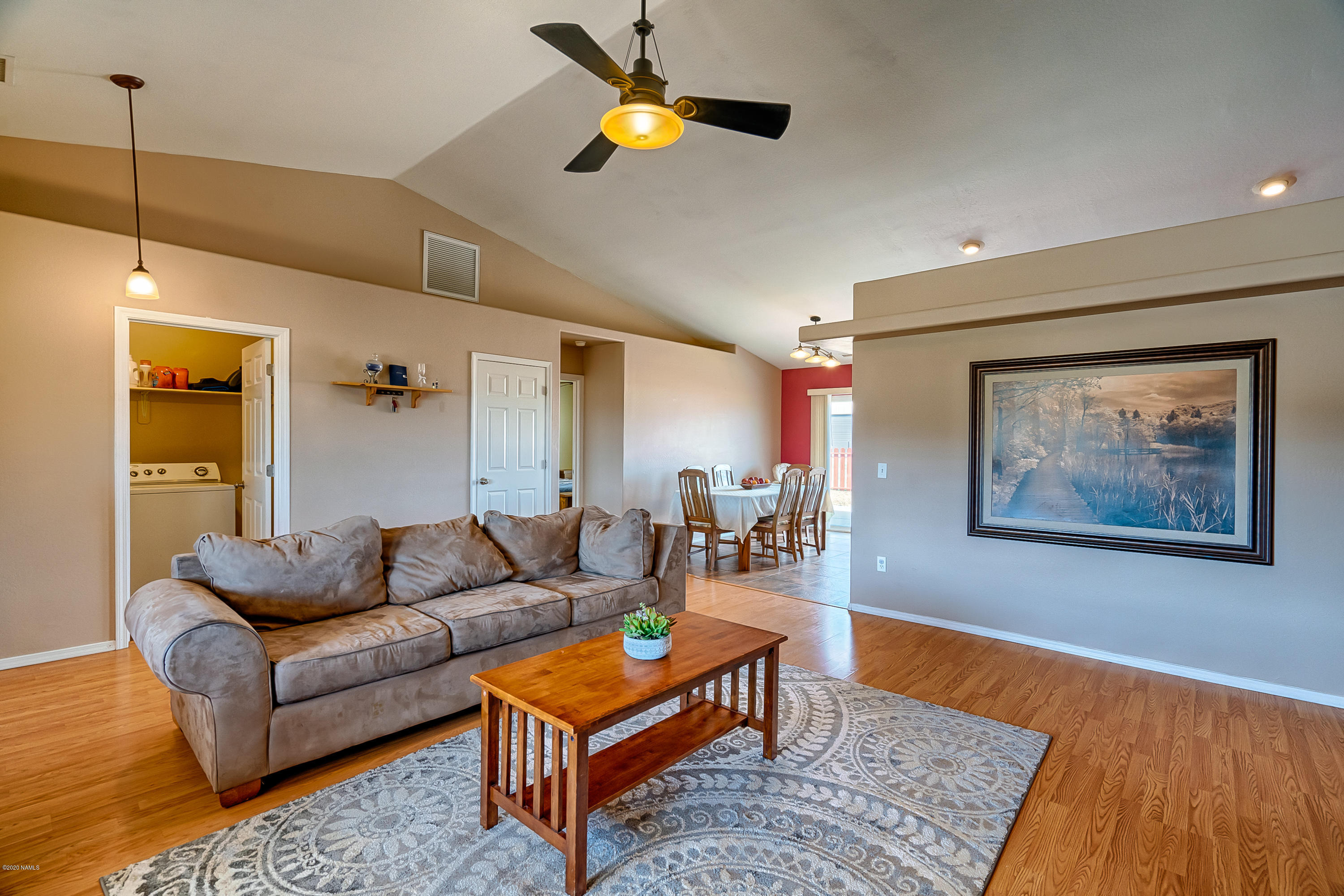 9450 North Bryant Road Flagstaff, AZ 86004 - Photo 4 of 18 Living Room