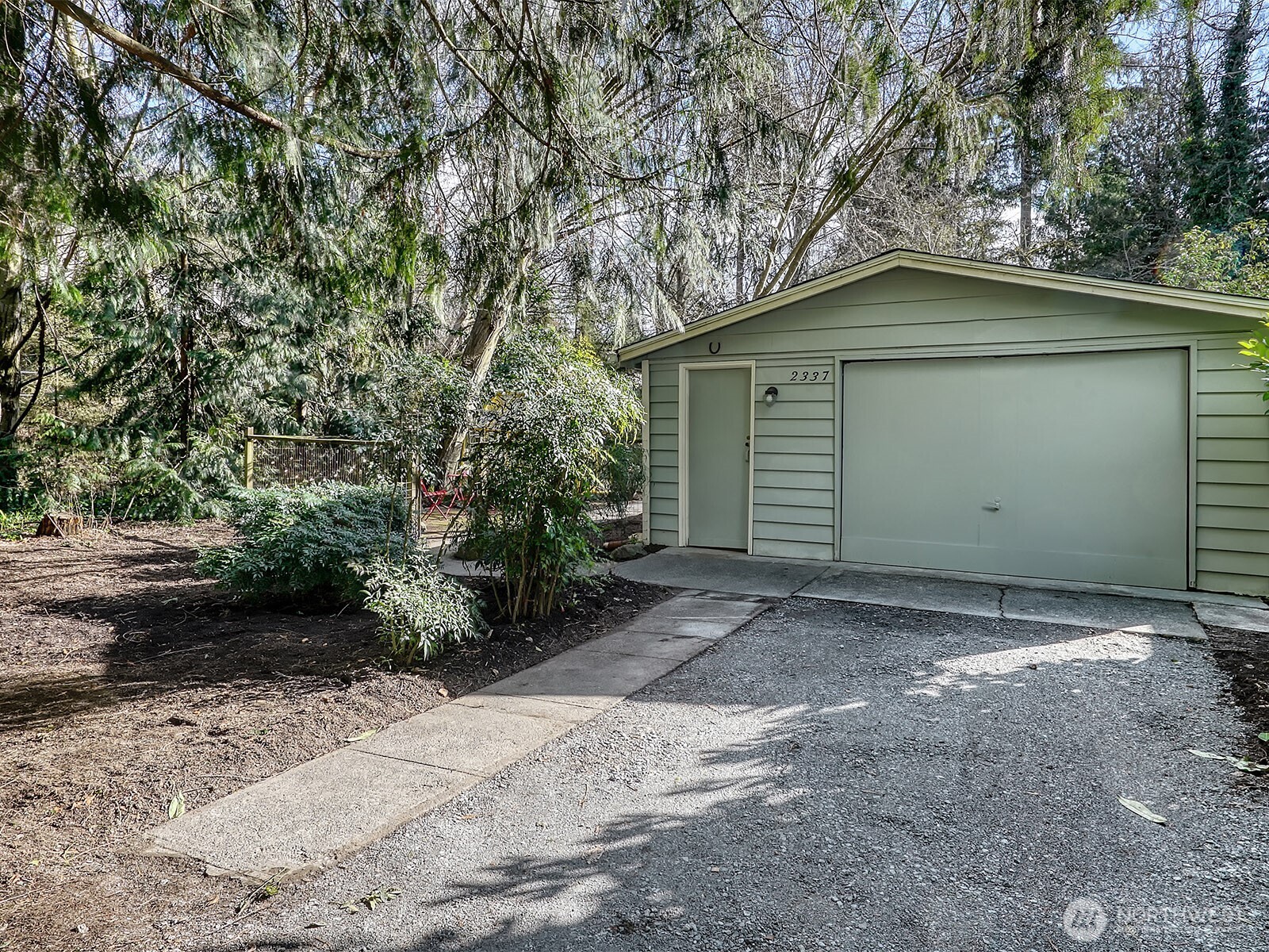 2337 Northeast 86th Street Seattle, WA 98115 - Photo 18 of 20