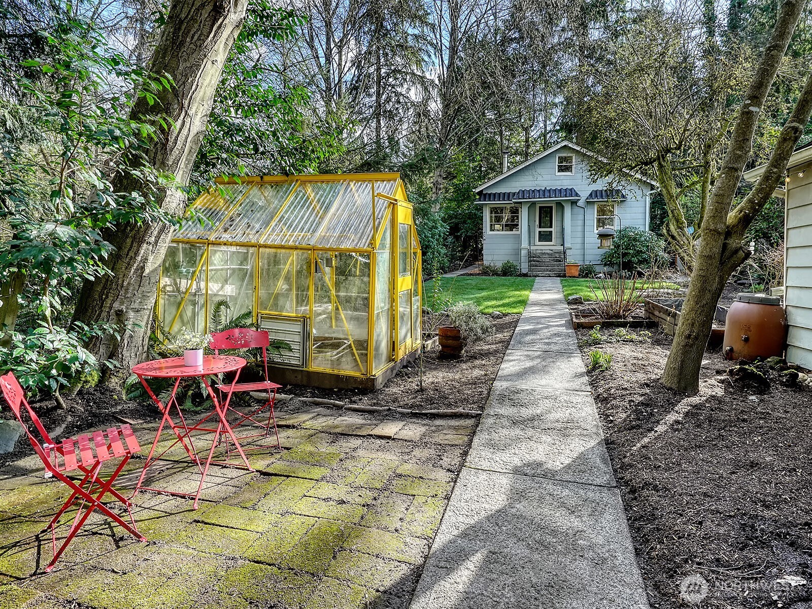 2337 Northeast 86th Street Seattle, WA 98115 - Photo 3 of 20