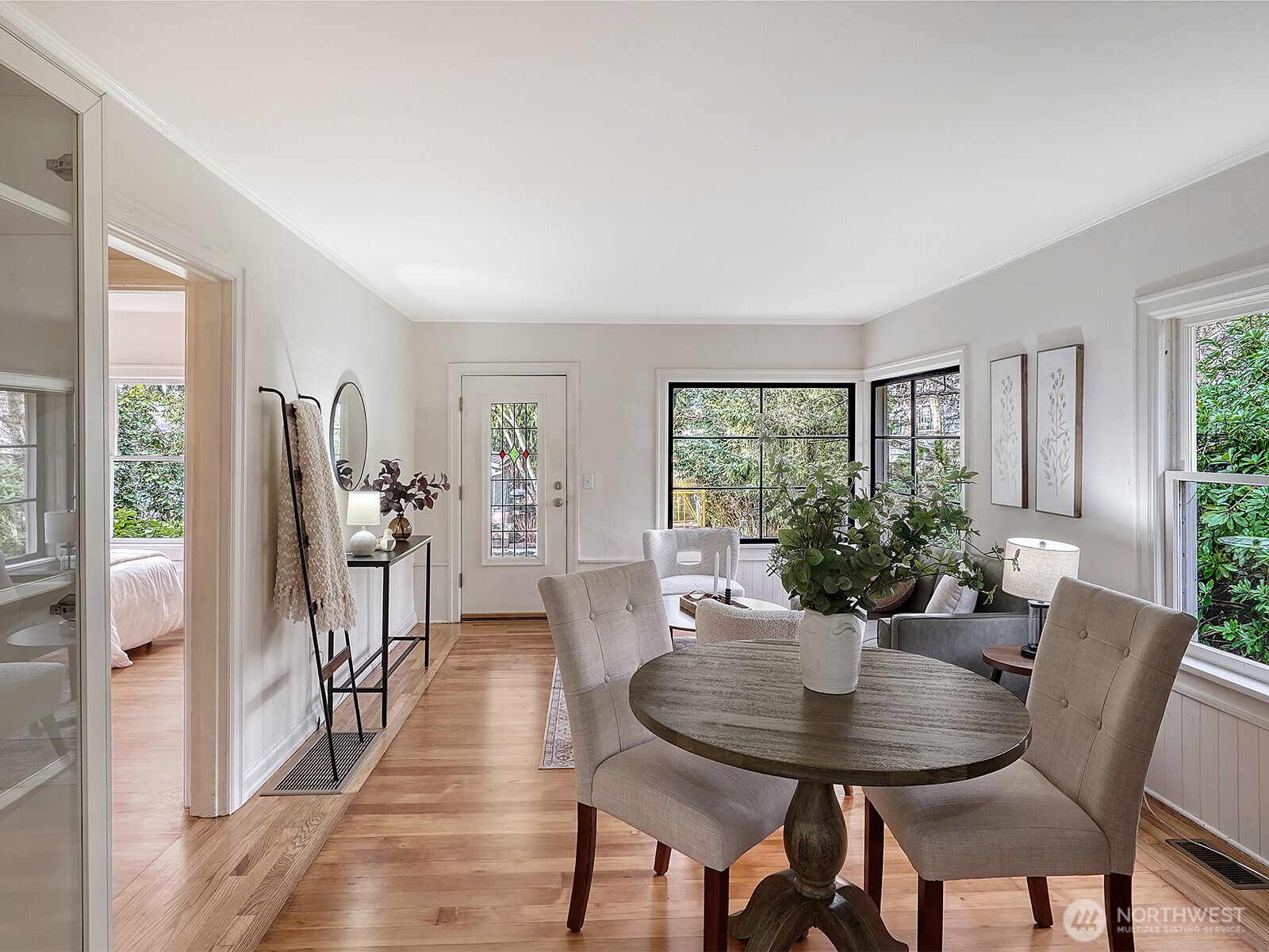 2337 Northeast 86th Street Seattle, WA 98115 - Photo 5 of 20
