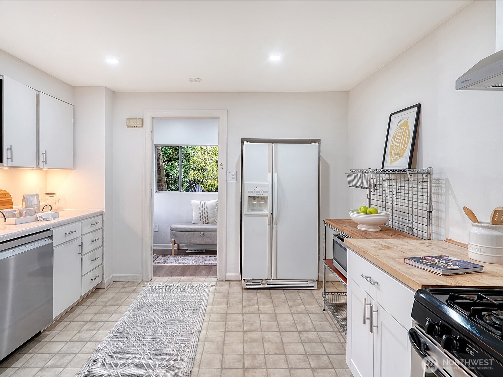 2337 Northeast 86th Street Seattle, WA 98115 - Photo 9 of 20