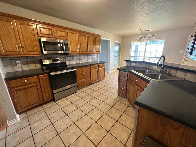 $459,900 | 103 Cr 5001 Lorena Tx 76655, Winters, TX 79567