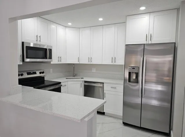 $2,199 | 4995 Sable Pine Circle, Unit B2, West Palm Beach, FL 33417