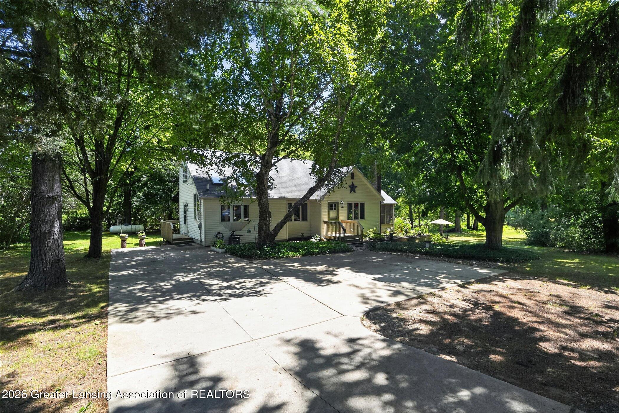 11121 Wood Road Dewitt, MI 48820 - Photo 3 of 57 02-11121-Wood-St-WindowStill-Photography