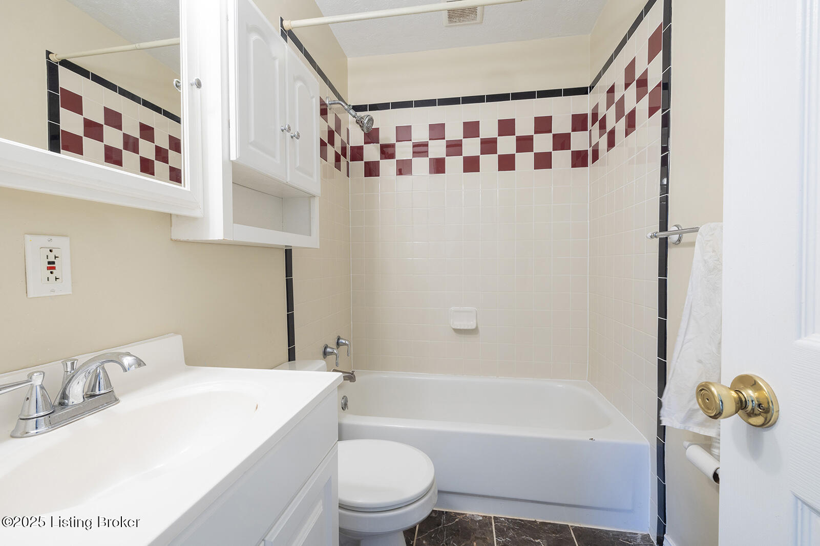 1317 Dahl Road Louisville, KY 40213 - Photo 16 of 37 21