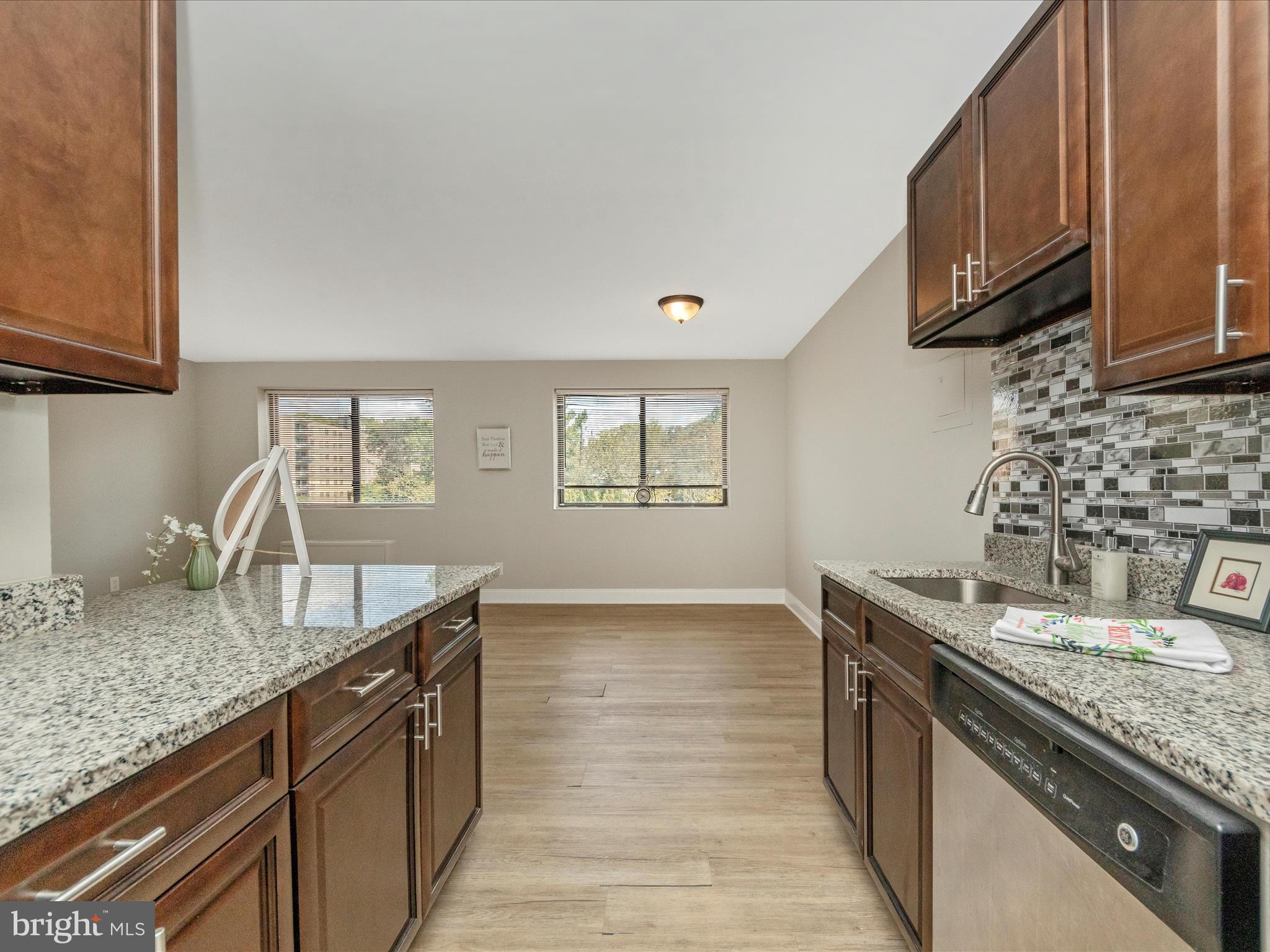 8601 Manchester Road, Unit 417 Silver Spring, MD 20901 - Photo 25 of 51 Kitchen