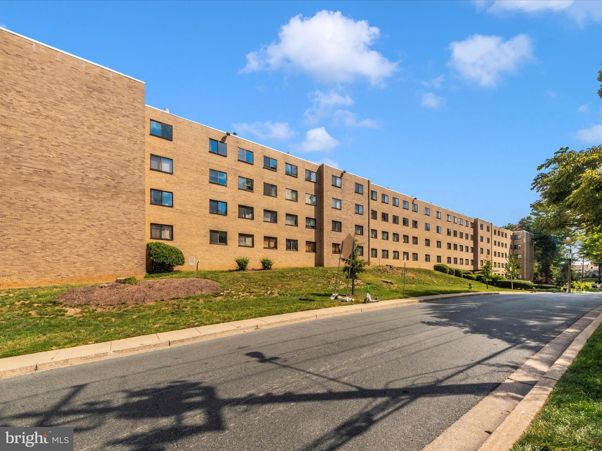 8601 Manchester Road, Unit 417 Silver Spring, MD 20901 - Photo 51 of 51 Exterior Front