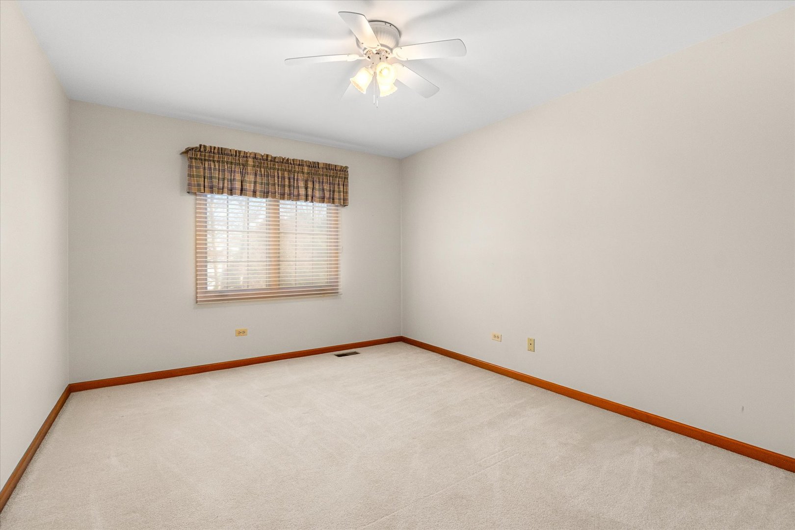 3720 Mandeville Lane Naperville, IL 60564 - Photo 24 of 49