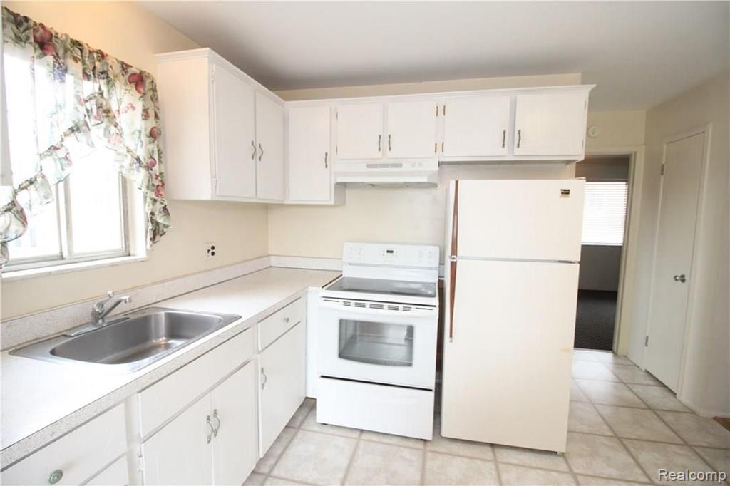 29530 Hoover Road, Unit 73 Warren, MI 48093 - Photo 12 of 19