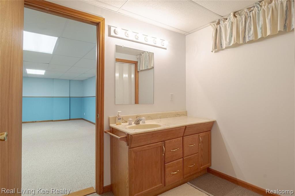2200 Rochelle Park Drive Rochester Hills, MI 48309 - Photo 40 of 49