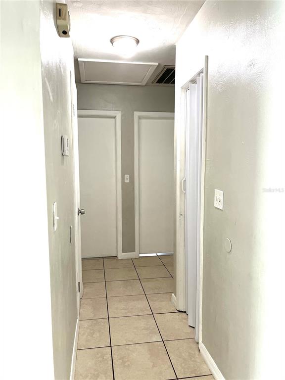 2708 Dixie Road Lakeland, FL 33801 - Photo 6 of 12 a view of a hallway