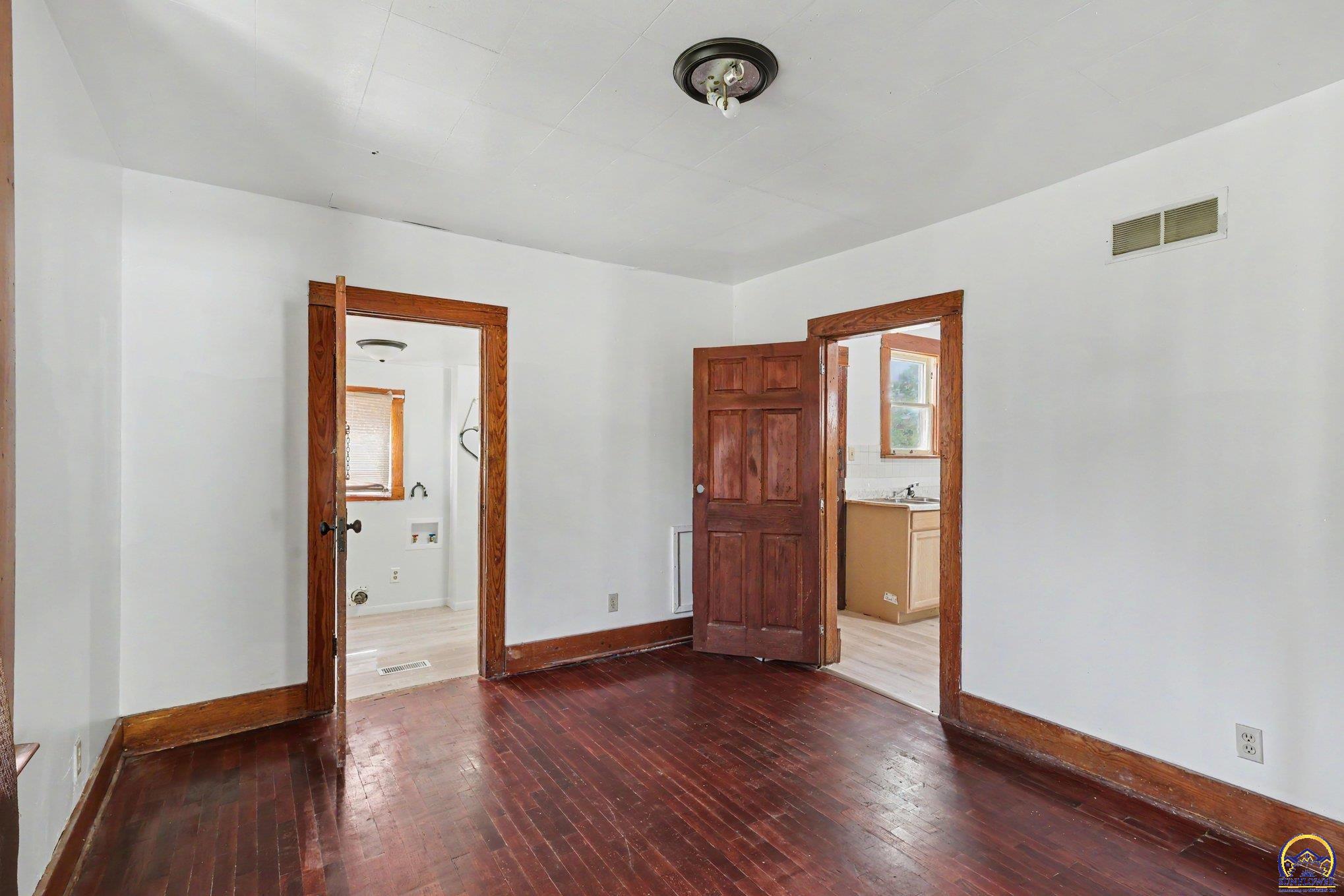 1500 Southwest Tyler Street Topeka, KS 66612 - Photo 17 of 21