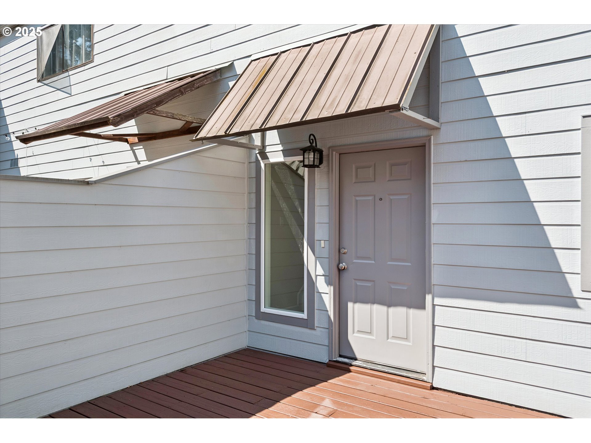 1200 Northeast Territorial Road, Unit 93 Canby, OR 97013 - Photo 5 of 36 a view of wooden door