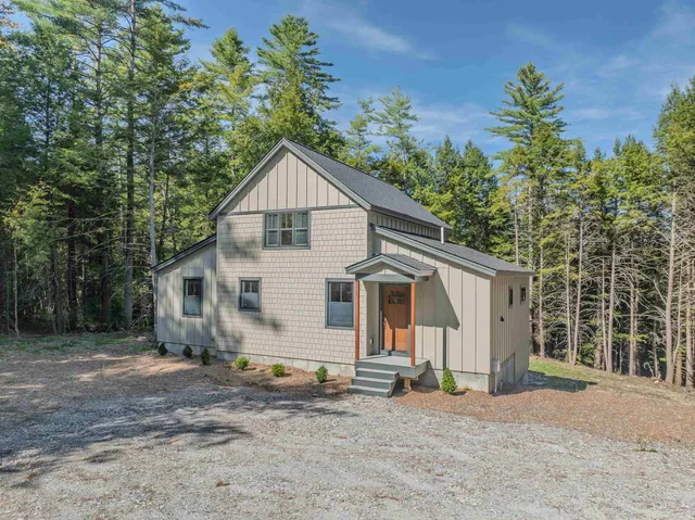 $679,000 | 93 Waterthorn Road, Thornton, NH 03285