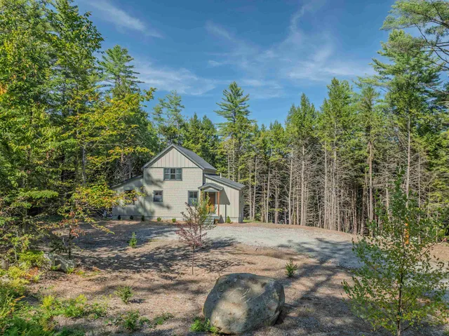 $679,000 | 93 Waterthorn Road, Thornton, NH 03285
