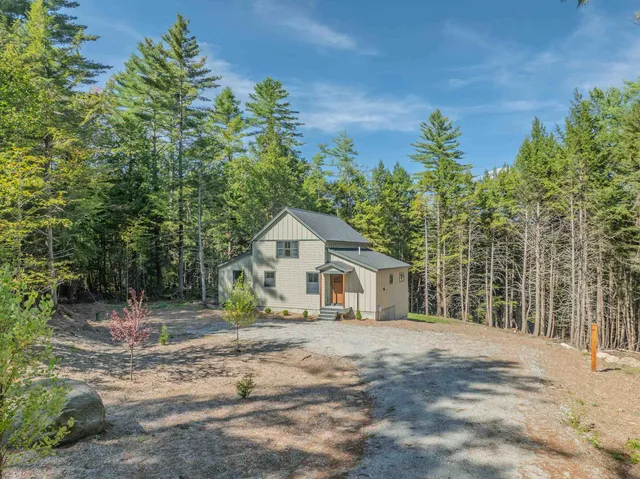 $679,000 | 93 Waterthorn Road, Thornton, NH 03285