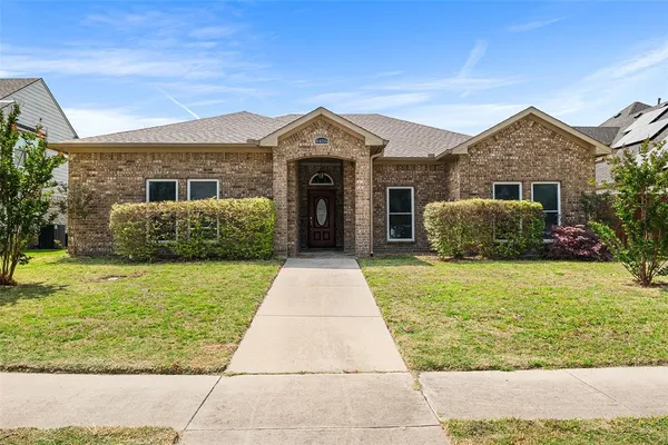 $2,400 | 8406 Willowbrook Drive, Rowlett, TX 75088