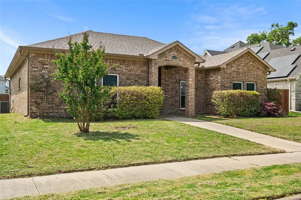 $2,400 | 8406 Willowbrook Drive, Rowlett, TX 75088