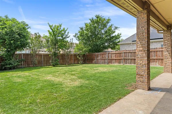 $2,400 | 8406 Willowbrook Drive, Rowlett, TX 75088